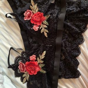 Lace and rose lingerie set